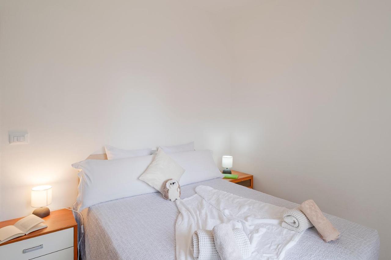 Апартаменты Near The Sea - Wifi And Parking Вентимилья Экстерьер фото